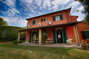 Holiday agriturismo with private swimming pool in Liguria, Italy.25