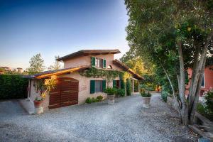 Holiday agriturismo with private swimming pool in Liguria, Italy.5