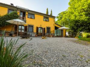 Holiday agriturismo with a private swimming pool in Tucany, Italy 1