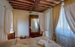 holiday apartment with private swimming pool in Liguria, Italy 7