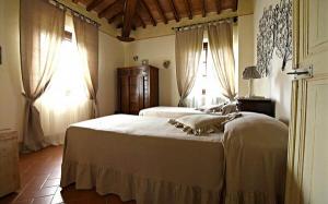Holiday apartment with private swimming pool in Tuscany, Italy. 9